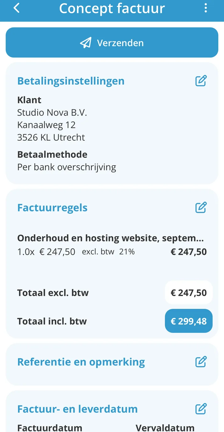 Een conceptfactuur met de vier secties Betalingsinstellingen, Factuurregels, Referentie en opmerking, en Factuur- en leverdatum