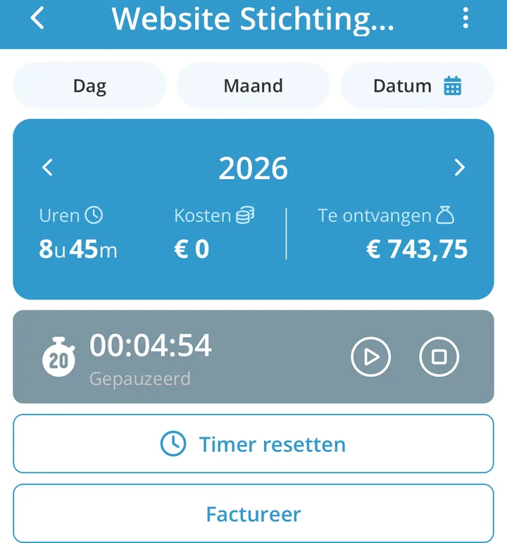 De gepauzeerde timer in een grijze balk, met de tekst Gepauzeerd en een afspeelknop