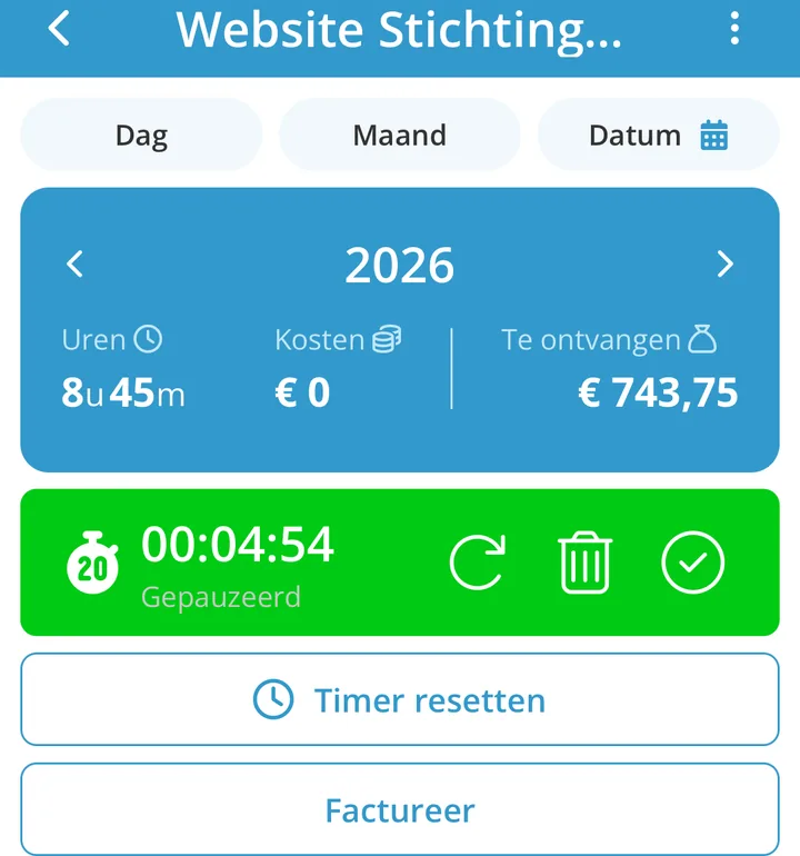 De gestopte timer in een groene balk, met de drie knoppen om opnieuw te beginnen, de tijd weg te gooien of hem over te nemen